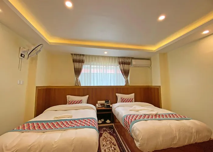 Hotel Himalayan Bts 2*
