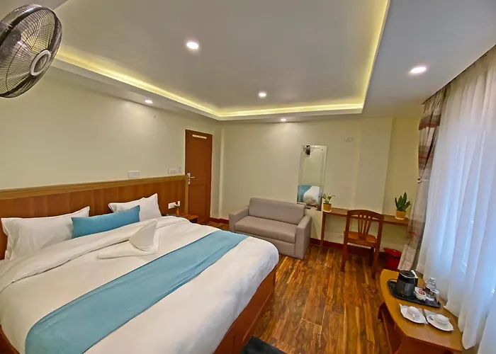 Himalayan Bts Hotel 2*